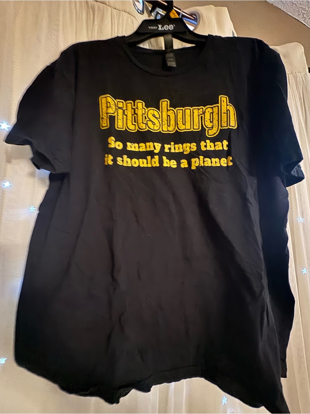 Lee Black T-Shirt with Yellow Pittsburgh Graphic